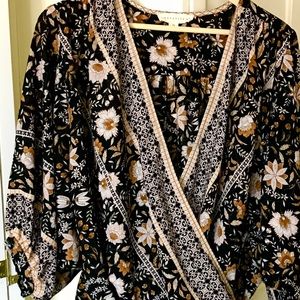 LOVESTItch Boho flower black+tan romantic top